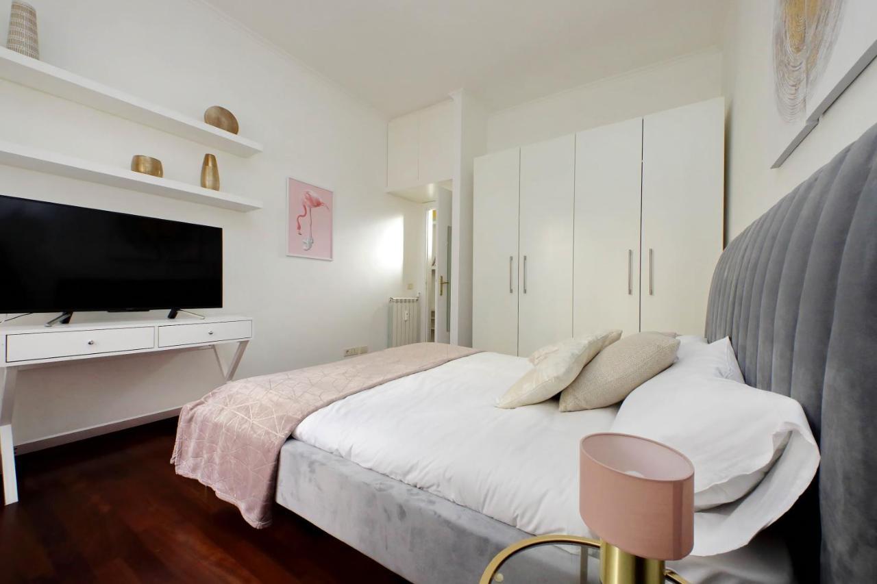 Domus Lou Elegante Appartamento In Trastevere Roma Exterior photo